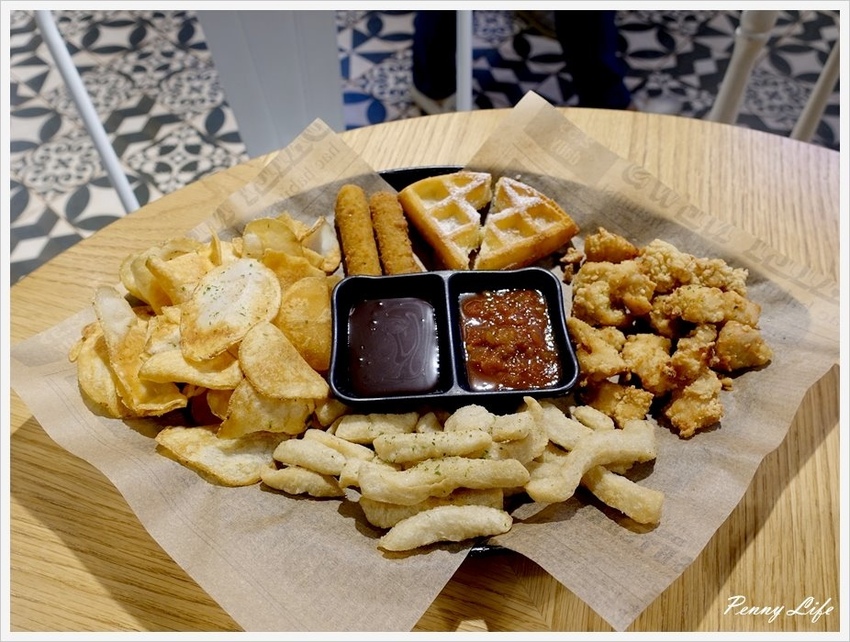 【台北】炸去啃職人炸物/雞排/內用鹹酥雞/丼飯/新光信義A11分店