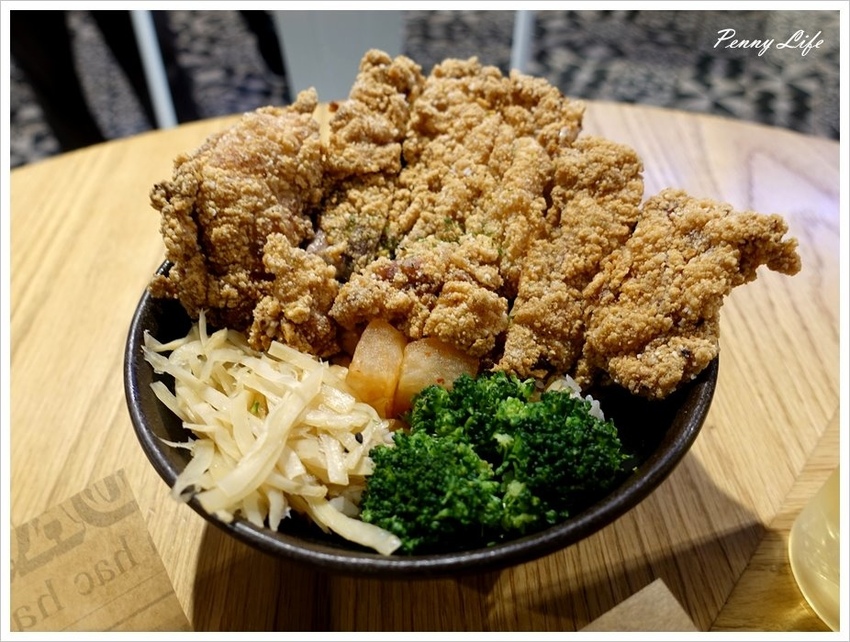 【台北】炸去啃職人炸物/雞排/內用鹹酥雞/丼飯/新光信義A11分店