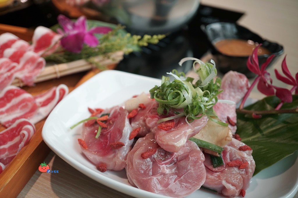 景美平價燒肉 單點式 花雕雞火鍋