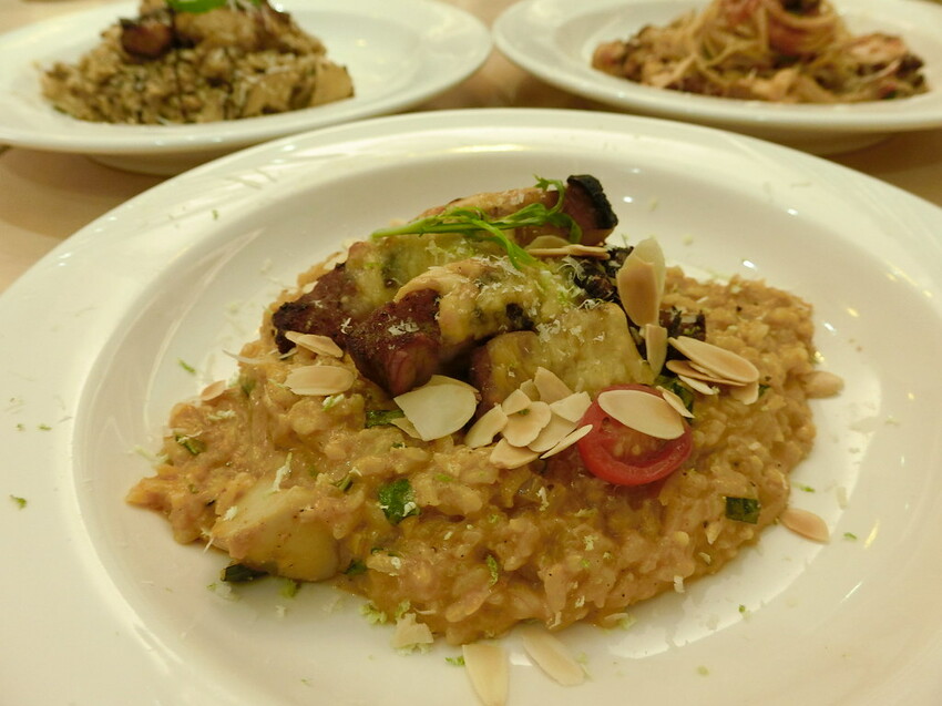 台中必吃雲朵舒芙蕾厚鬆餅！Tiffany藍餐廳野米樂，近科博館超方便。