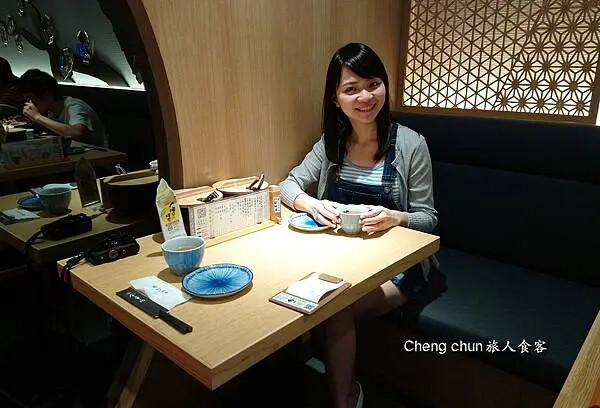 餐桌.jpg 餐桌.jpg