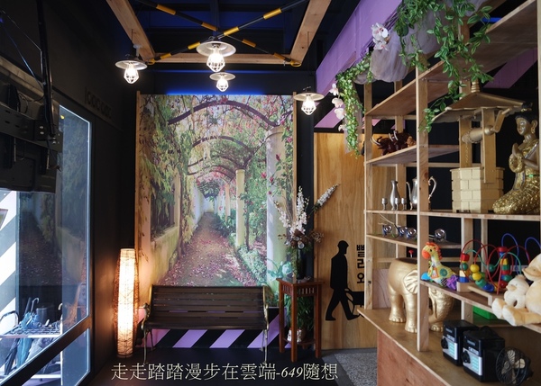 饕飽複合飲食館:宜蘭多國風味料理餐廳【饕飽複合飲食館】,近宜蘭火車站,東門夜市旁。套餐組合白飯/湯品無限續;打卡再送蝶豆花漸層氣泡飲。吃得巧也吃得飽CP值超高