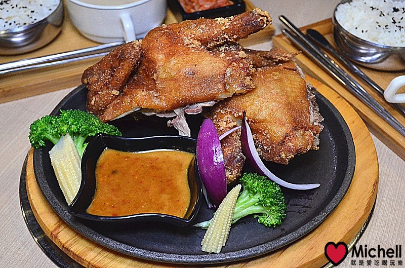 饕飽複合飲食館