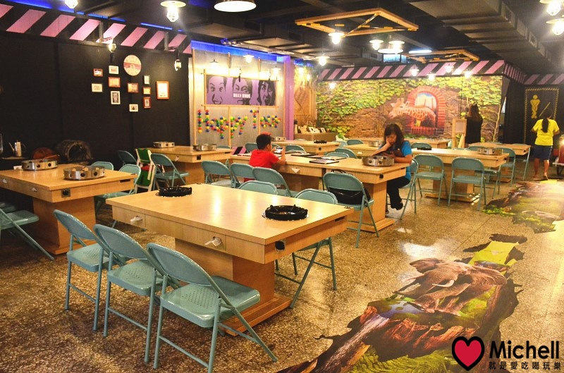 饕飽複合飲食館