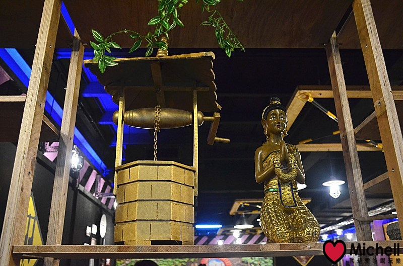 饕飽複合飲食館