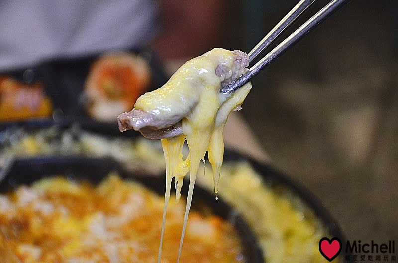 饕飽複合飲食館