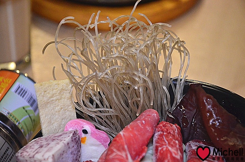 饕飽複合飲食館