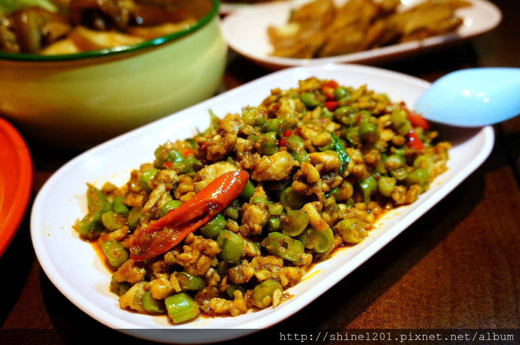 忠孝復興站泰式料理.甲泰船麵.東區美食.東區外送.外帶