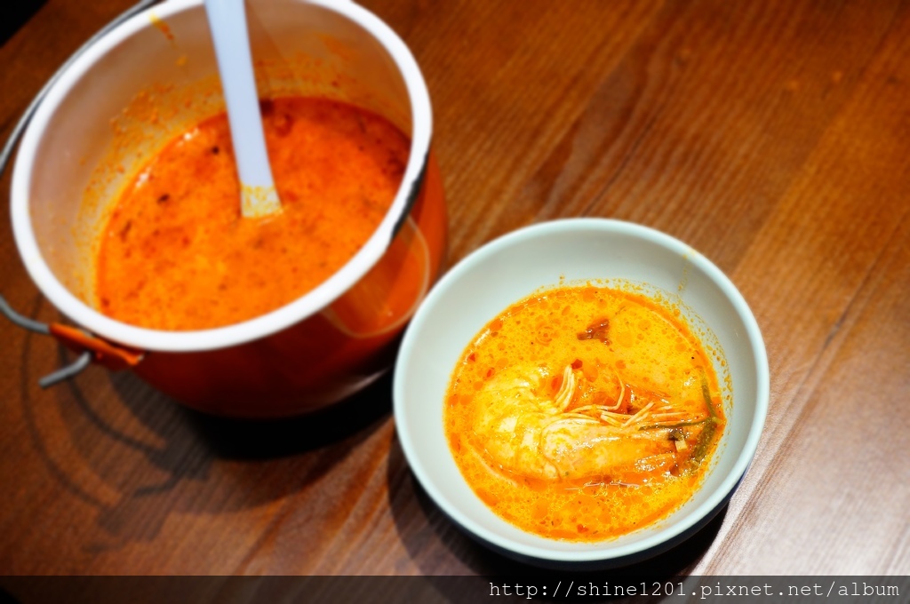 忠孝復興站泰式料理.甲泰船麵.東區美食.東區外送.外帶
