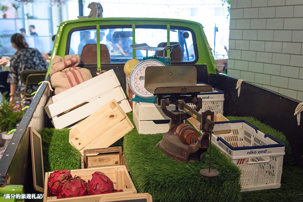 台中北區美食》台中新餐廳 JAI 宅 叢林風異國料理 來宅餐廳當貨車show girl - 滿分的旅遊札記