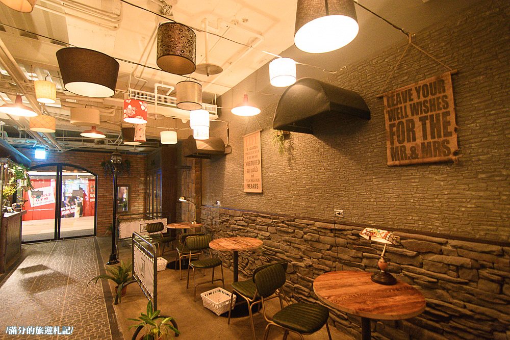 台中北區美食》台中新餐廳 JAI 宅 叢林風異國料理 來宅餐廳當貨車show girl - 滿分的旅遊札記