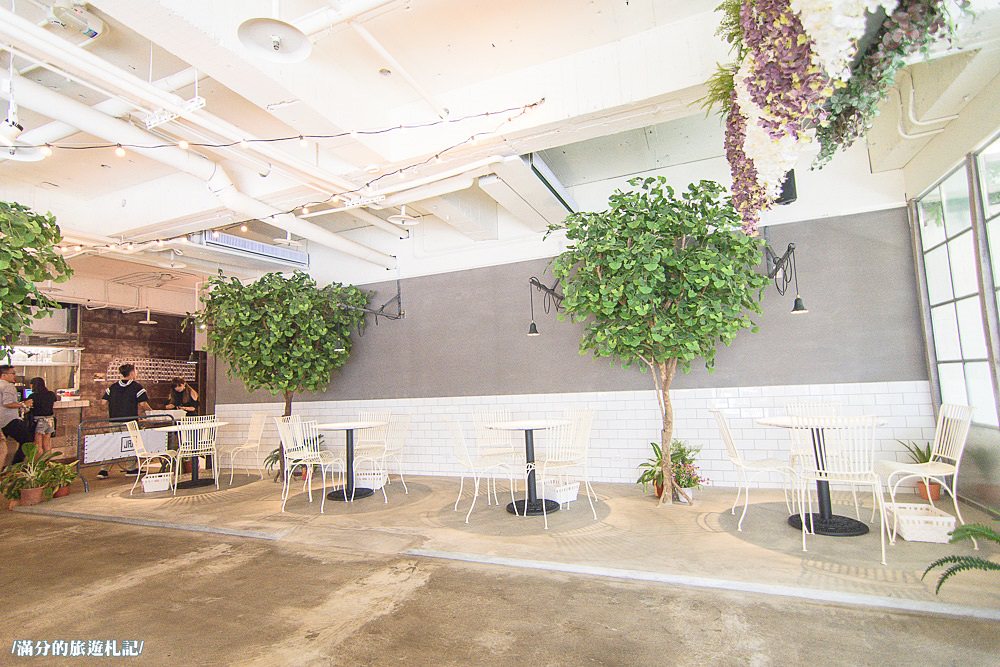 台中北區美食》台中新餐廳 JAI 宅 叢林風異國料理 來宅餐廳當貨車show girl - 滿分的旅遊札記