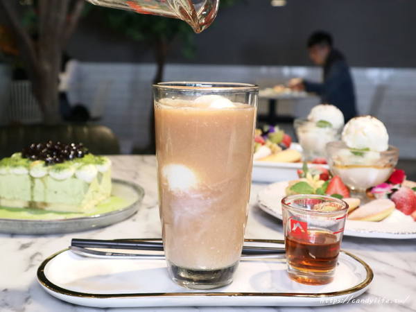 JAI 宅:台中美食│JAI 宅〃台中網美必打卡餐廳,餐點品項多樣化,還有新品甜點等你來品嘗~