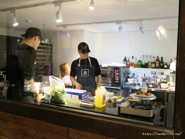 JAI 宅:台中美食│JAI 宅〃台中網美必打卡餐廳,餐點品項多樣化,還有新品甜點等你來品嘗~