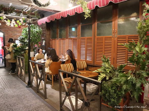 JAI 宅:台中美食│JAI 宅〃台中網美必打卡餐廳,餐點品項多樣化,還有新品甜點等你來品嘗~