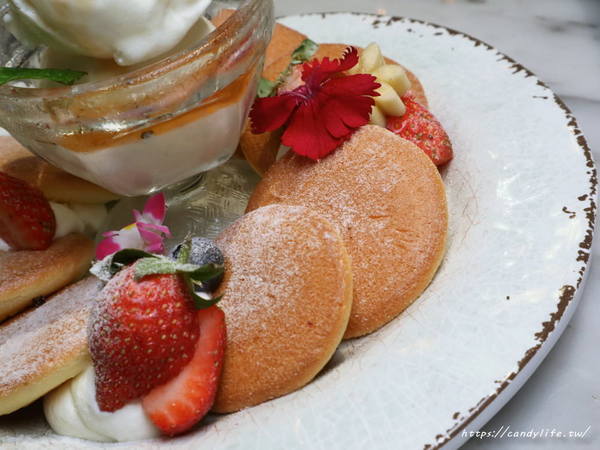 JAI 宅:台中美食│JAI 宅〃台中網美必打卡餐廳,餐點品項多樣化,還有新品甜點等你來品嘗~