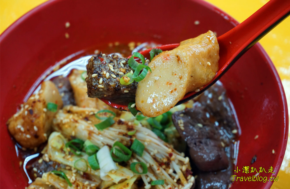 台中美食|奶奶的湯異國風味麻辣燙，豐原黃昏市場旁暗藏平價美食!豐富食材.蔬菜多樣!家庭親子聚餐的好去處!還有宵夜場!