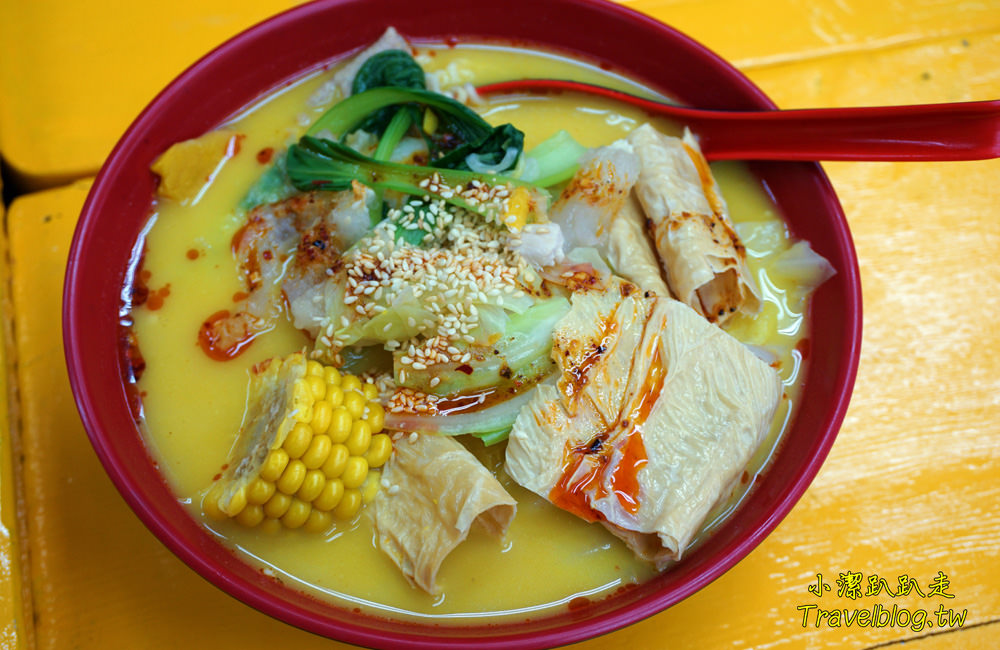 台中美食|奶奶的湯異國風味麻辣燙，豐原黃昏市場旁暗藏平價美食!豐富食材.蔬菜多樣!家庭親子聚餐的好去處!還有宵夜場!