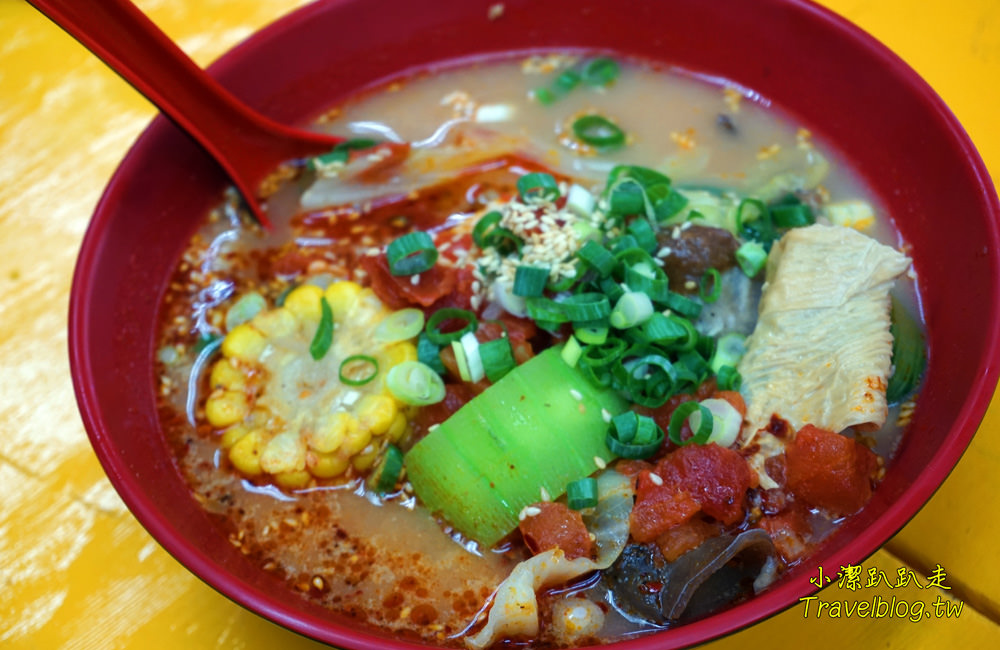 台中美食|奶奶的湯異國風味麻辣燙，豐原黃昏市場旁暗藏平價美食!豐富食材.蔬菜多樣!家庭親子聚餐的好去處!還有宵夜場!