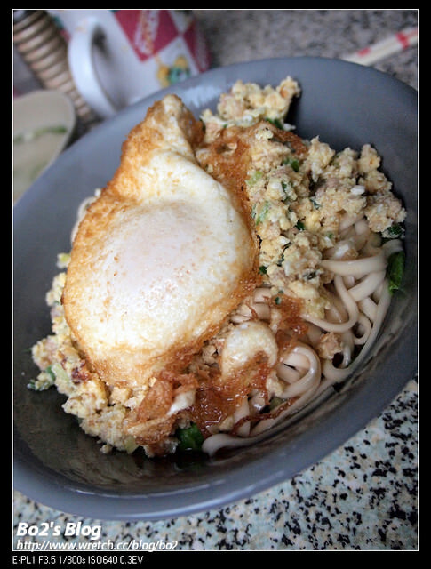 高雄。岡山》簡單質樸又絕妙的煎炒蛋麵