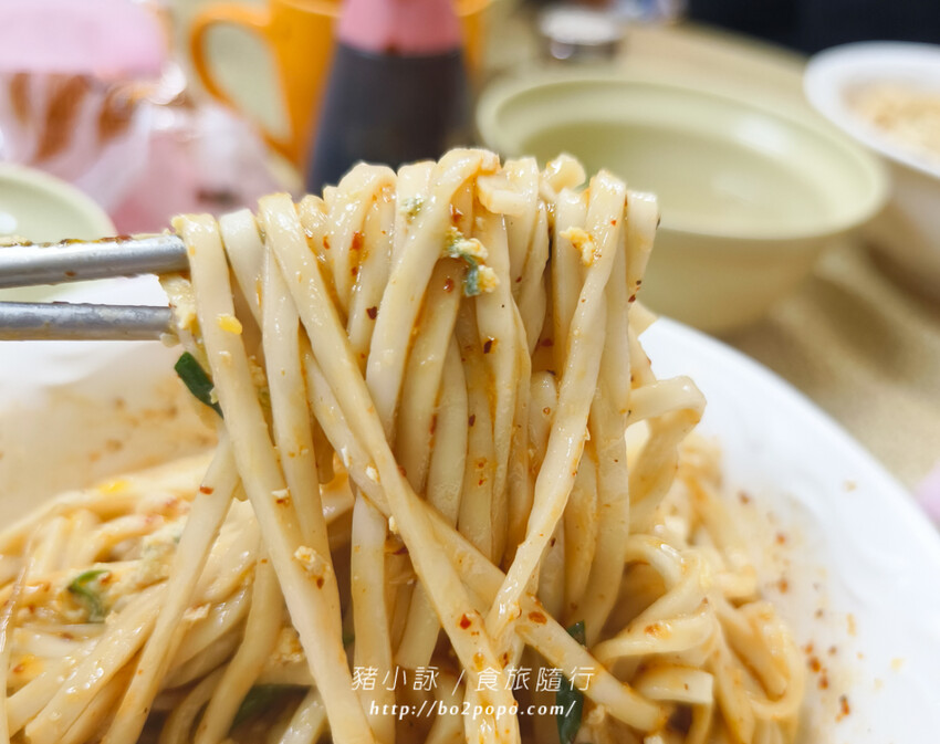 高雄。岡山》簡單質樸又絕妙的煎炒蛋麵