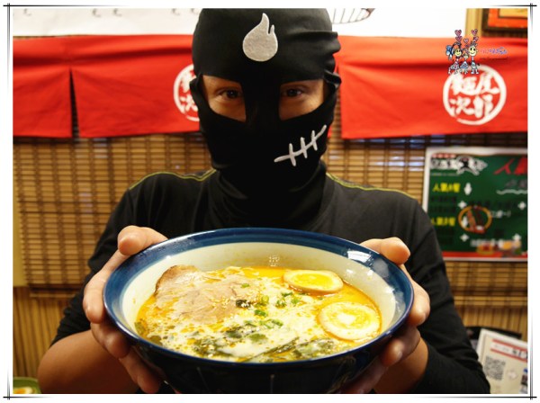 麵屋次郎,八德美食,桃園美食,平價拉麵,大湳市場,拉麵,麻辣拉麵,烤肉串