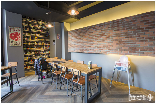 薩克森 比利時餐酒館 Sachsen Beer Bar 自由店:『台中-美食』薩克森比利時餐酒館Sachsen Beer Bar 自由店_200多種的酒類 讓你翻酒單翻到手抽筋