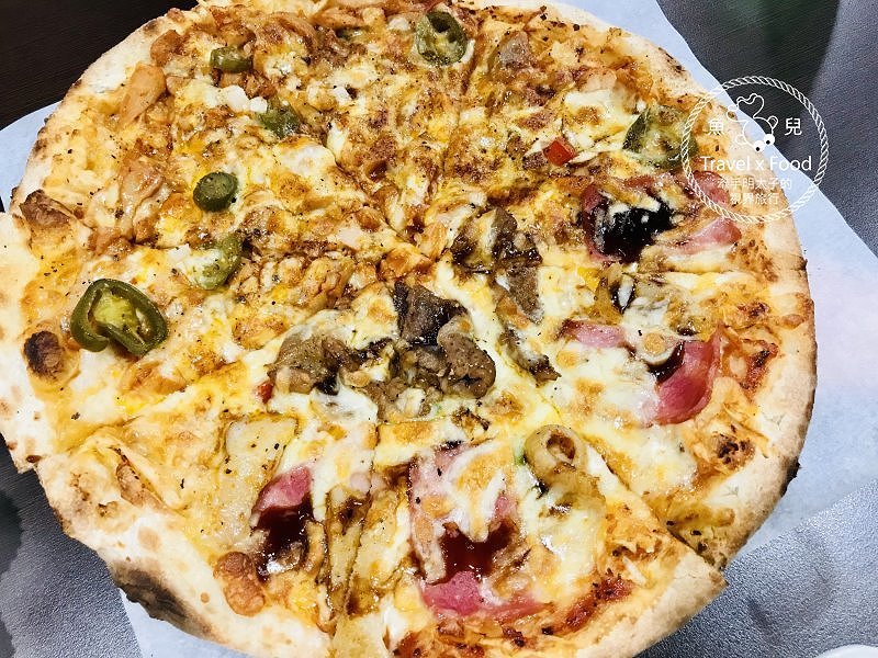 【食】新北市◆有彈珠台的 1985 窯烤披薩（台北三重店） @魚兒 x 牽手明太子的「視」界旅行