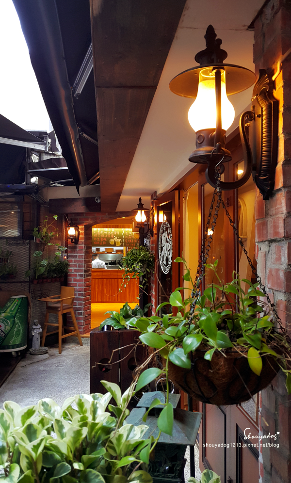 Plan B歐陸街頭小市集餐酒:【歐式餐酒館】超美超好拍的 Plan B 歐陸街頭市集小酒館試吃會