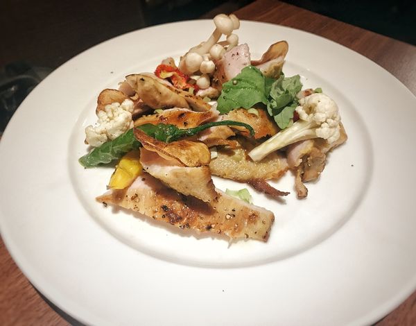 法式芥末胡椒烤松阪豬佐泡菜