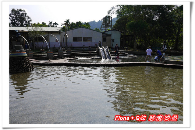 【南投埔里一日遊】桃米親水公園+埔里酒廠+豐年農場+宏基蜜蜂生態農場+敲敲木音樂工房+元首館，無論戲水、美食、觀光、新知通通有，皆是親子同遊好景點 !