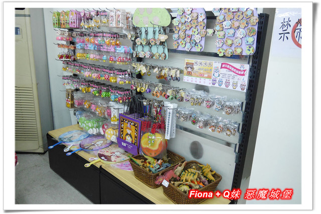 【南投埔里一日遊】桃米親水公園+埔里酒廠+豐年農場+宏基蜜蜂生態農場+敲敲木音樂工房+元首館，無論戲水、美食、觀光、新知通通有，皆是親子同遊好景點 !