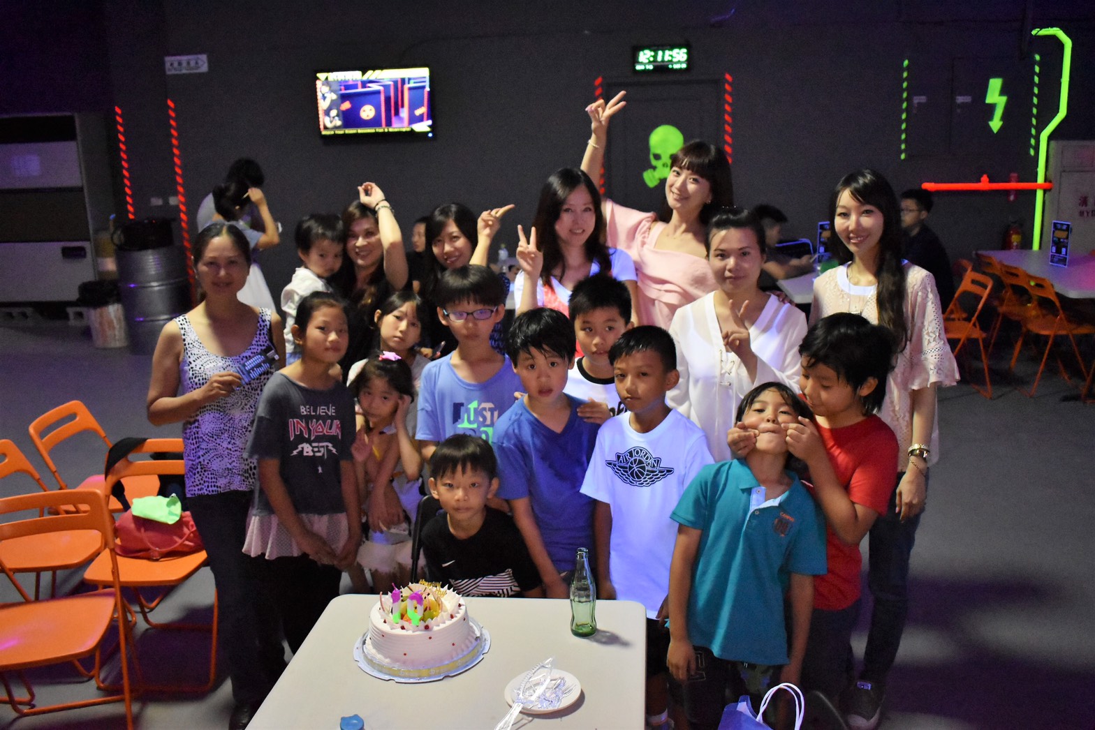 【台中】南屯區 室內雷射遊戲射擊 女生也愛玩無痛刺激室內又有冷氣吹 每道關卡都新鮮睿智