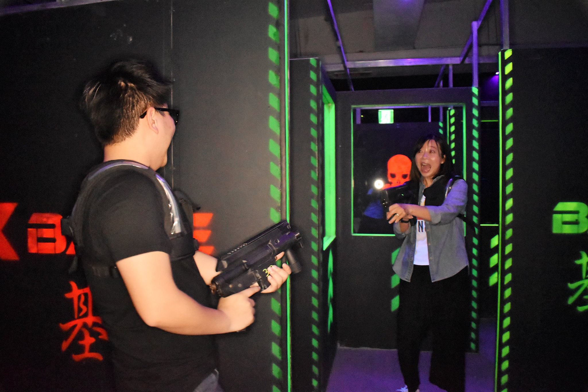 【台中】南屯區 室內雷射遊戲射擊 女生也愛玩無痛刺激室內又有冷氣吹 每道關卡都新鮮睿智