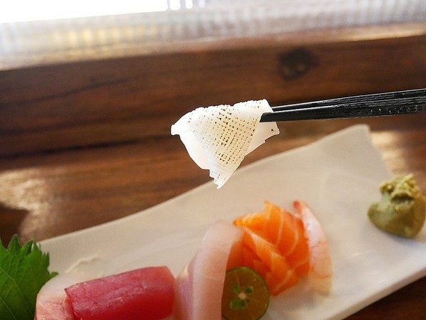 鮨匠手作壽司 -逢甲店：鮨匠手作壽司 (逢甲店)-台中逢甲日式料理  福星公園旁小型居酒屋  食材新鮮且用料豐富  超厚切生魚片能滿足所有生魚片控的胃