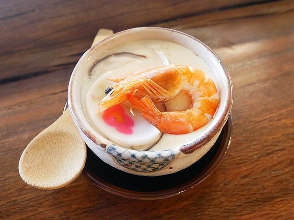 鮨匠手作壽司 -逢甲店：鮨匠手作壽司 (逢甲店)-台中逢甲日式料理  福星公園旁小型居酒屋  食材新鮮且用料豐富  超厚切生魚片能滿足所有生魚片控的胃