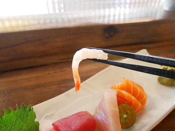 鮨匠手作壽司 -逢甲店：鮨匠手作壽司 (逢甲店)-台中逢甲日式料理  福星公園旁小型居酒屋  食材新鮮且用料豐富  超厚切生魚片能滿足所有生魚片控的胃