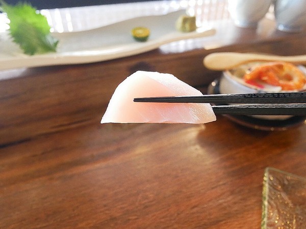 鮨匠手作壽司 -逢甲店：鮨匠手作壽司 (逢甲店)-台中逢甲日式料理  福星公園旁小型居酒屋  食材新鮮且用料豐富  超厚切生魚片能滿足所有生魚片控的胃