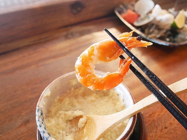 鮨匠手作壽司 -逢甲店：鮨匠手作壽司 (逢甲店)-台中逢甲日式料理  福星公園旁小型居酒屋  食材新鮮且用料豐富  超厚切生魚片能滿足所有生魚片控的胃