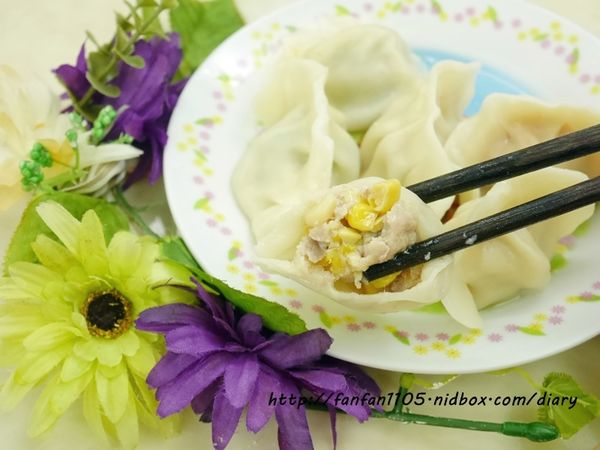 【團購美食】水餃星球 宅配水餃 玉米手工餃子愛吃香菜水餃開胃泡菜水餃 (6).JPG