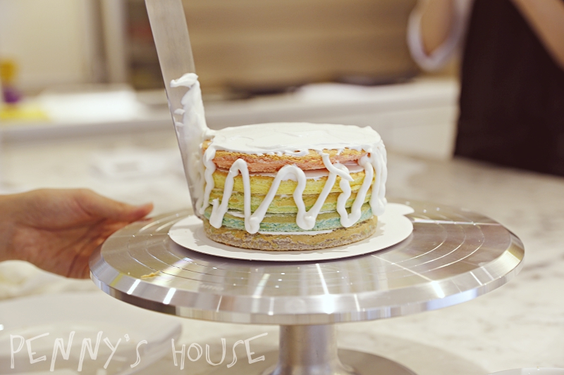 台北週末哪裡去？客自化Café & Play體驗店鋪 - Funsiamo 做蛋糕好玩又好吃。（國父紀念館捷運站1號出口）