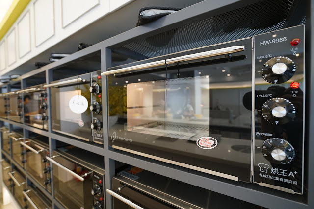 東區甜點親手做 Funsiamo  Café&Play。客自化 Café & Play體驗店鋪。姊妹淘周末玩樂新據點! (近國父紀念館站)