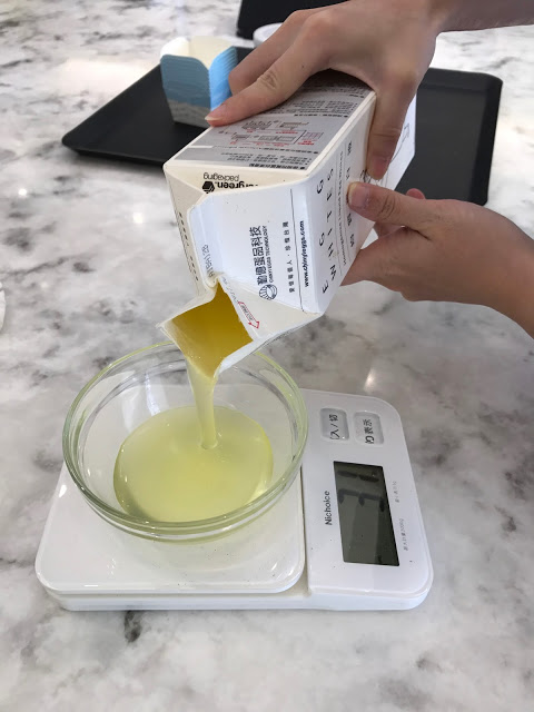 東區甜點親手做 Funsiamo  Café&Play。客自化 Café & Play體驗店鋪。姊妹淘周末玩樂新據點! (近國父紀念館站)