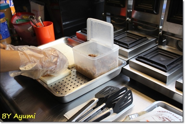 行運吐司FabulousToast：[食記]來自新北市土城區的熱壓吐司專賣-行運吐司♥起司控會失控會著迷、下午茶以及宵夜的好選擇♥