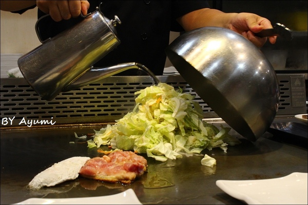 鴻悅鐵板燒：[食記]新北市三重區鴻悅平價鐵板燒～七夕情人節快帶女朋友來享用平價頂級的鐵板燒料理吧！