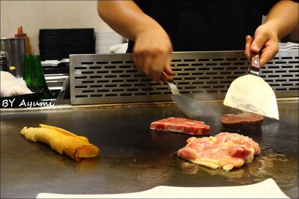 鴻悅鐵板燒：[食記]新北市三重區鴻悅平價鐵板燒～七夕情人節快帶女朋友來享用平價頂級的鐵板燒料理吧！