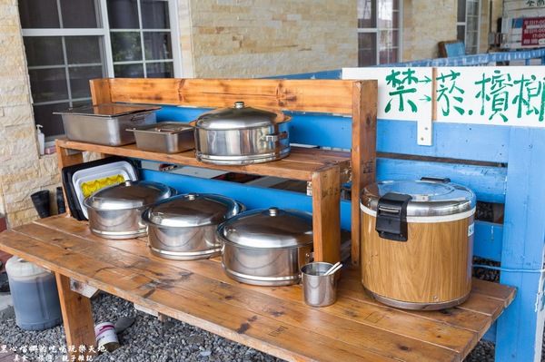 蕭家大院兔子寵物餐廳:屏東︱蕭家大院兔子寵物餐廳 帶著孩子餵兔子、和兔子玩躲貓貓吧!