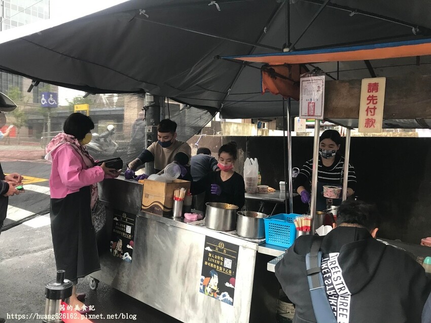 【台北萬華區】萬華車站美食『金好吃純正花枝羹 』傳承50年的花枝羹~