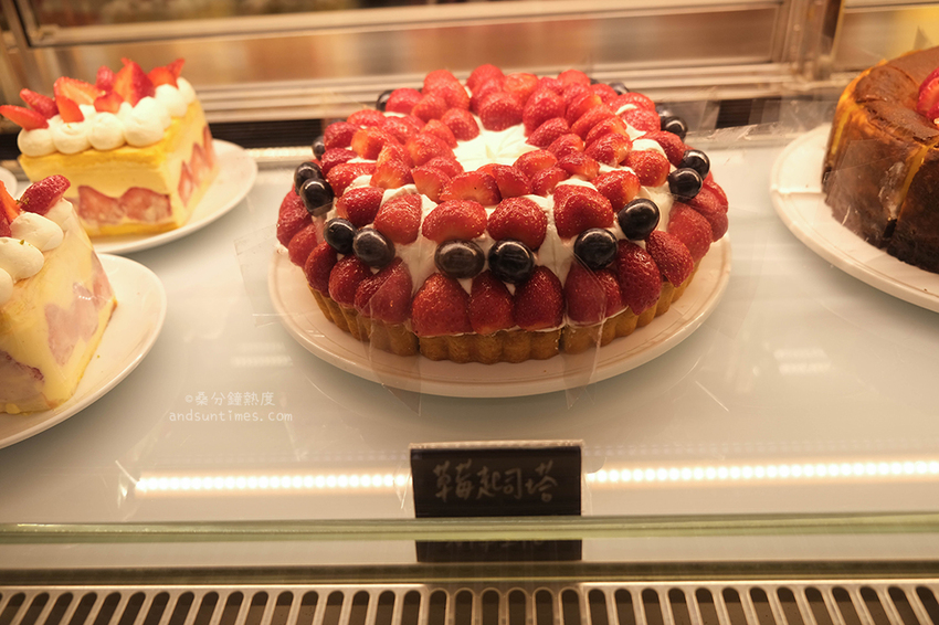 【台北】Sweet Tooth｜草莓杯♡草莓千層♡草莓牛奶♡草莓塔，用滿滿草莓甜點迎接冬季！ - 桑分鐘熱度
