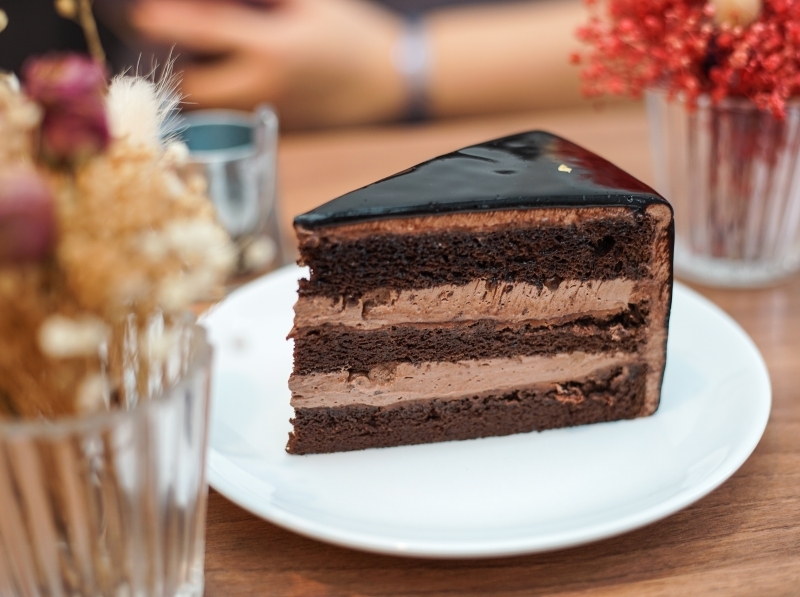 跳躍的宅男 - [信義區甜點推薦]sweet tooth- 豪華草莓杯每日限量12杯 滋味十足可不只草莓  千層蛋糕更是值得吃  國父紀念館捷運甜點 甜牙齒 東區下午茶推薦